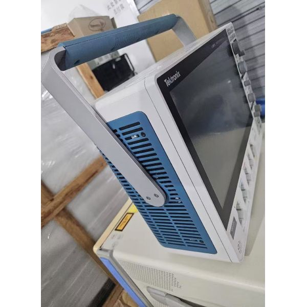 Tested good Tektronix 3 Series MDO Mixed Domain Oscilloscopes MDO32 and MDO34