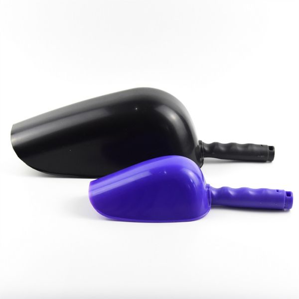 Plastic Small Feed Scoop Plastic For Feeding Ponies 29 * 10 * 6.5 cm