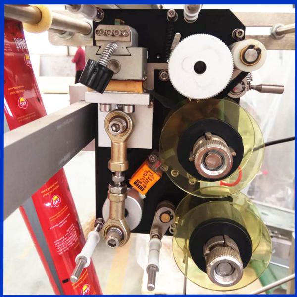 1g - 50g Automatic Sauce Paste Bottle Filling Machine Used For Ketchup / Tomato Sauce