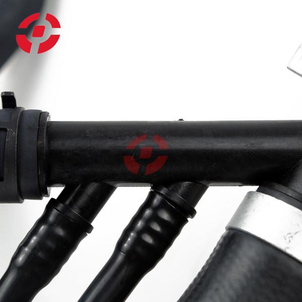 Upper Radiator Coolant Hose Assembly LR050854 Automotive Engine Radiator Pipe Assembly Coolant Uppipe Rubber Line for Land Rover