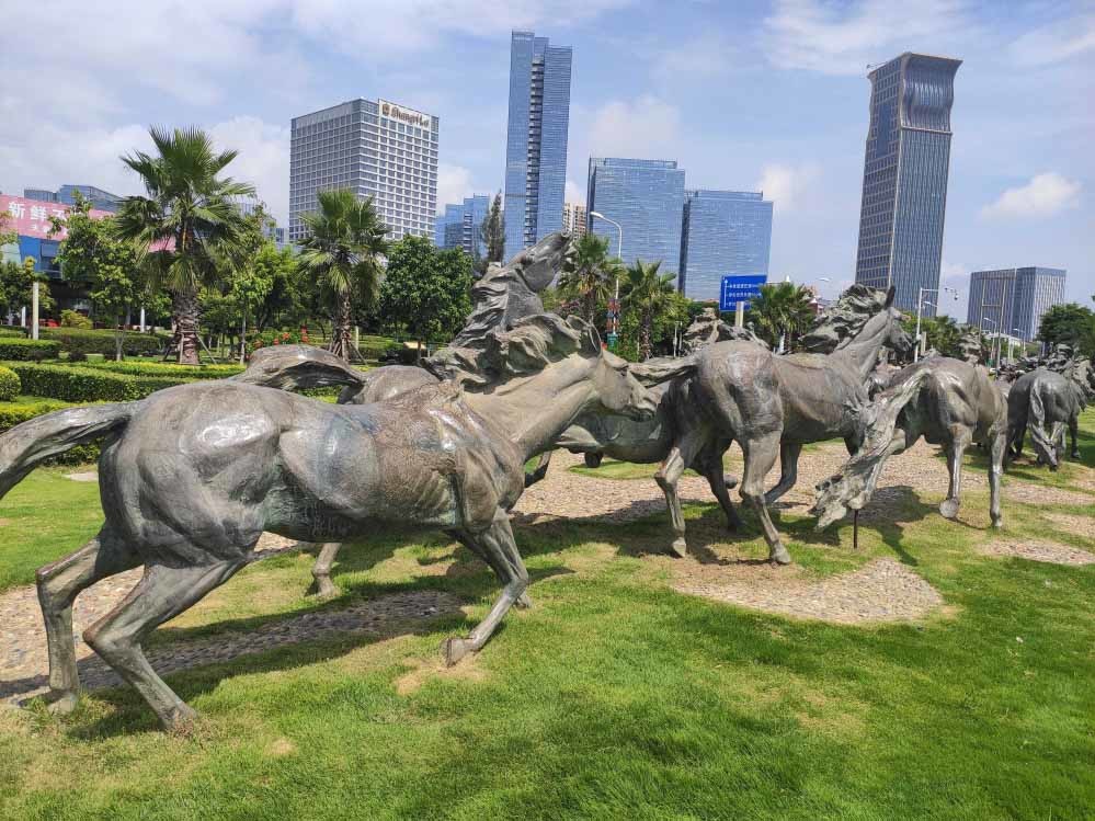 Quality Modern Bronze Horse Statue , Outdoor Bronze Sculpture Public Decoration for sale