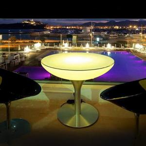 China Commercial LED Light Cocktail Table , Illuminated Bar Table Wireless For Party on sale