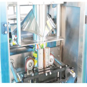 PLC Control Nut Bag Packaging Machine With Touch Screen Operation