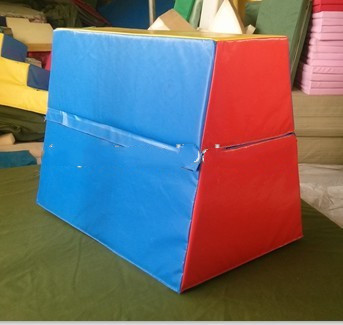 Colorful Vaulting Box Gymnastics , Parkour Vault Box High Density PVC Material