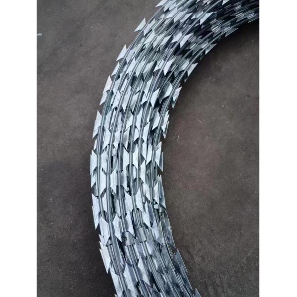 China manufacturer direct wholesale Hot Dipped Galvanized Barbed Wire Fence For Mesh Fencing