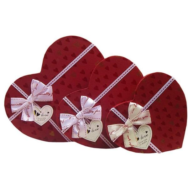 Red Customized Gift Box Heart Shaped Paper Chocolate Packaging Box With Logo Printing