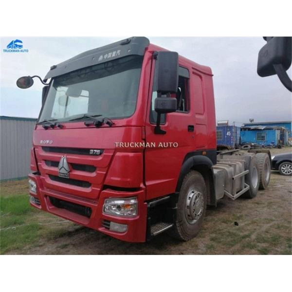 Sinotruck Used Tractor Trucks 10 Wheel 50 Tons 2014 Year With Short Mileage