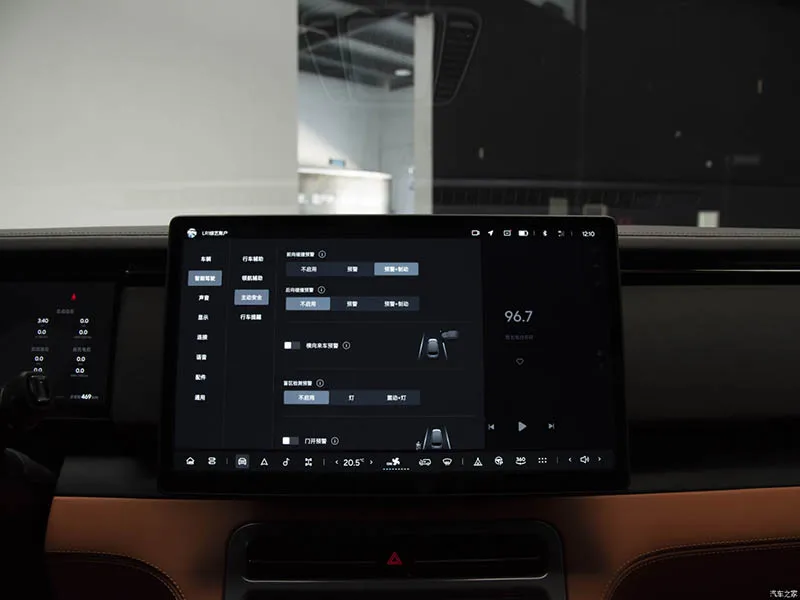 Hybrid Fuel Jishi 01 2023 Versatile 7 Seater Version Energy Vehicles Medium Large SUV Max Speed 200Km/h 2023 REEV Car