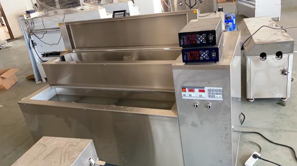 Two Tanks Industrial Ultrasonic Cleaning Machine 3600w 40khz