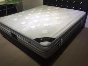 Quality Popular Natural Latex Euro Top Mattress Topper Removable for Home / Hotel for sale
