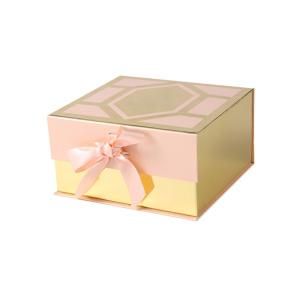 Quality ISO9001 Garment Use CMYK 4C Printing Flip Top Boxes With Magnetic Closure for sale