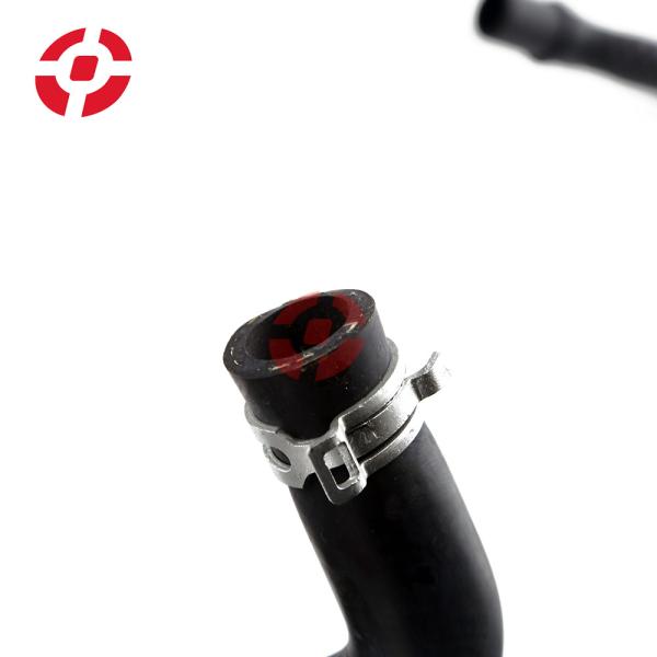 Upper Radiator Coolant Hose Assembly LR050854 Automotive Engine Radiator Pipe Assembly Coolant Uppipe Rubber Line for Land Rover