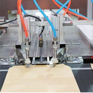 Industrial Automatic Packaging Machines For Red Envelope Gift Bagging