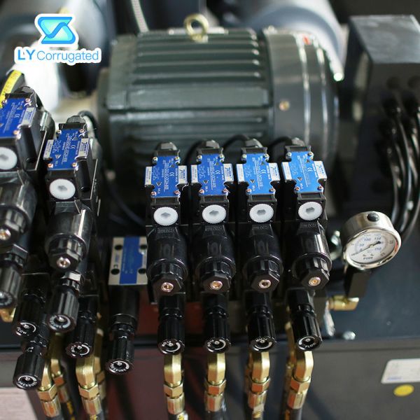 1400mm Corrugated Carton Box Making Machine , Hydraulic Mill Roll Stand