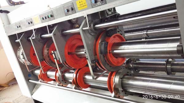 380V Corrugated Cardboard Making Machine With High Working Efficiency