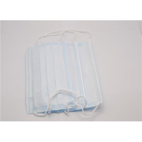 Fluid Resistant Layer Disposable Non Woven Face Mask Adjustable Nose Bar Excellent Fltration
