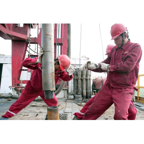 Anionic Polyacrylamide Drilling Mud Additives Emulsion Oil Chemicals CAS 9003-05-8