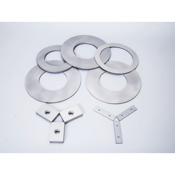 Cemented carbide baldes cutting Disc size from from 13mm to 320mm in diameter with a thickness range of 0.25mm to 5mm.