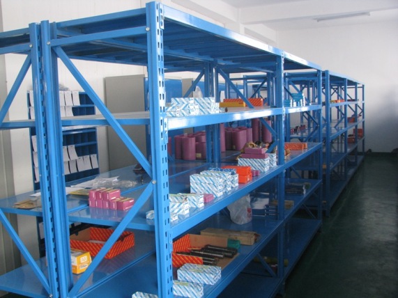 Easy Modulated and Tailored Warehouse Steel Shelves Storage Rack For High Turnover