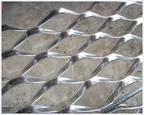 Multi Color Aluminum Expanded Decorative Wire Mesh Diamond Hole Shape Perforated Woven