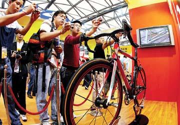 ODM 26 Inch Electric Mountain Bike , Mountain Fat Tire Electric Bike 1000w