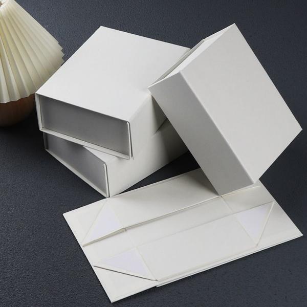 Book Type Magnetic Clousre Paper Packaging Gift Box With Ribbon Custom Logo Printed