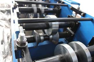 100 mm 200 mm Only C Steel Purlin C Z Purlin Roll Forming Machine With Hydraulic Station