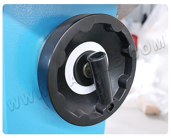 HARSLE sheet metal fabrication machine Hydraulic Corner Notching machine