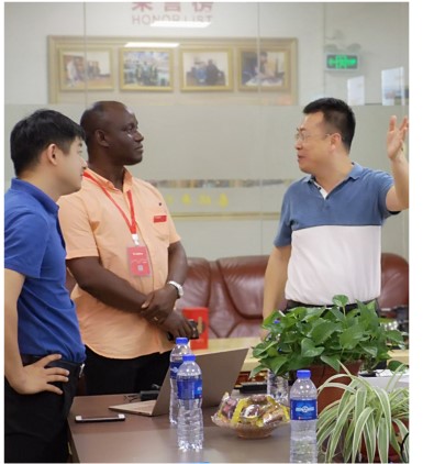 Single Output Hybrid Solar Inverter 5KW Pure Shine Wave With MPPT Controller