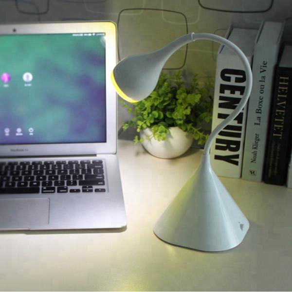 600LM Luminous Flux Smart LED Table Lamp Easy Adjustment With 1600mA Lithium Battery