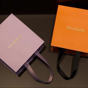 Customized Paper Luxury Beauty Salon Cosmetic Bags Gifts Souvenirs Small Gifts