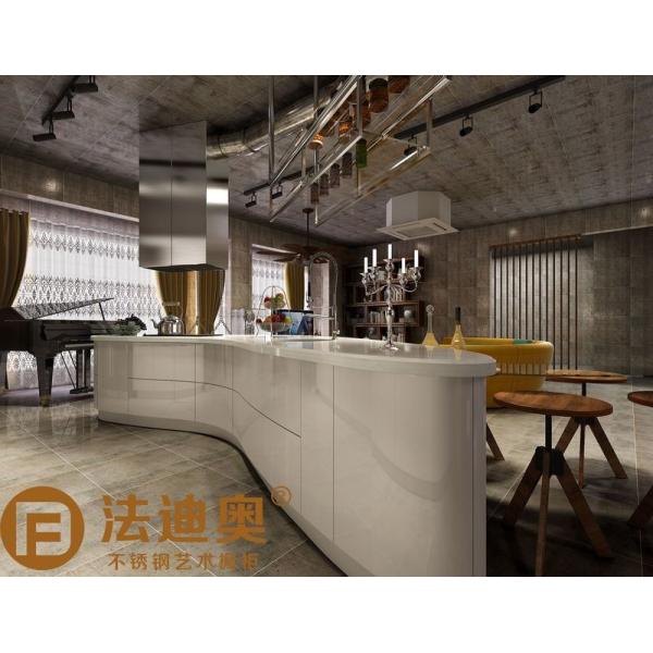 Industrial-Style Stainless Steel Kitchen With Butterfly Island In Metallic Wgite