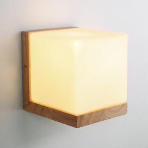 China Modern Oak Wood Cube Sugar Shade Wall Lamp Bedroom Wooden cube wall light (WH-OR-126） on sale