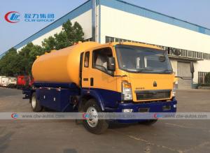China LPG Gas Tank HOWO 8tons 4*2 Propane Bobtail Truck Petrol Tanker Truck on sale