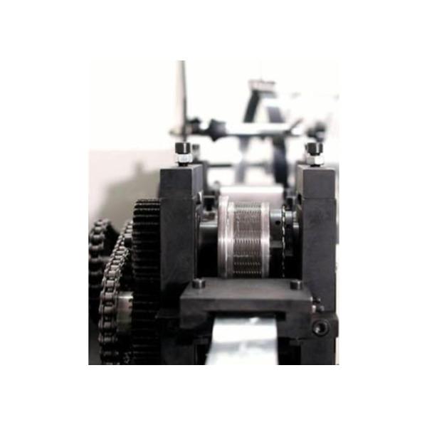 Diamond Mesh width 109mm Spiral Rolling Air Filter Making Machine