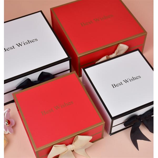 Foldable Paperboard Perfume Wedding Gift Packaging Box With Ribbon Magnetic Closure