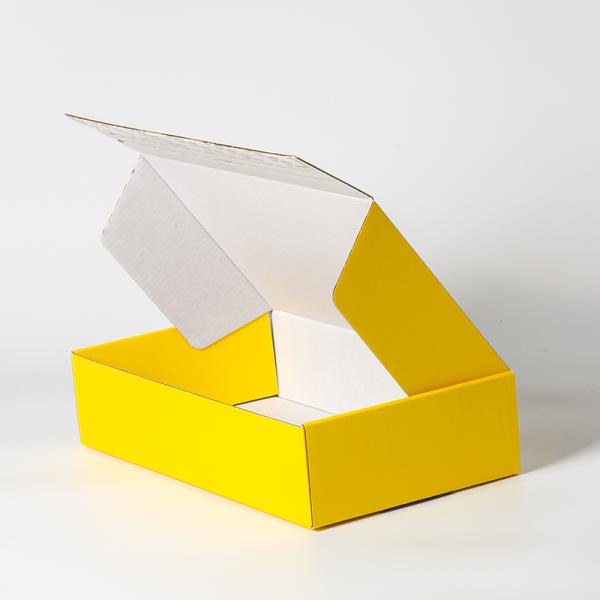 Custom Mailer Box With Tear Strip For Clothes Full Color Eco-Friendly Packaging Boxes