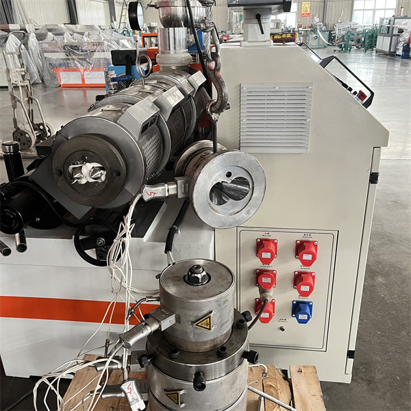 SJSZ65/132 PVC Pipe Molding Machine , Customized Plastic Pipe Threading Machine