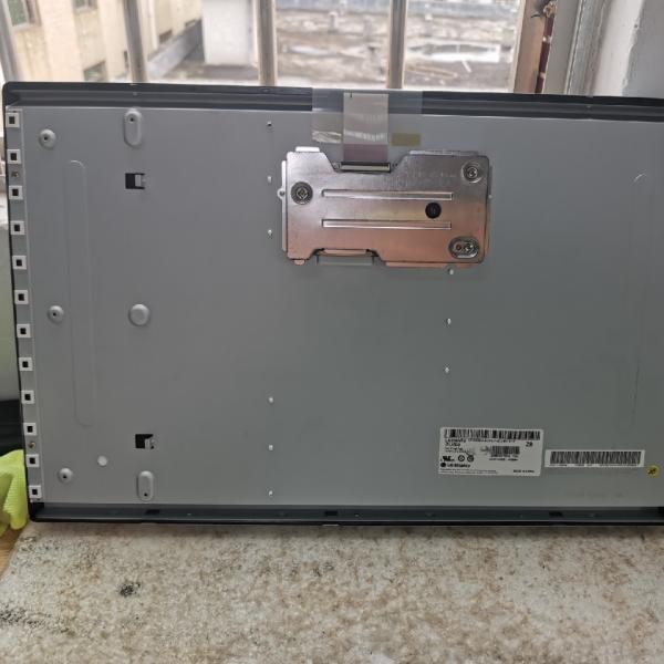 LM220W1-A2MN LG. LCD 22.0" 1600(RGB)×1024 180 cd/m² INDUSTRIAL LCD DISPLAY