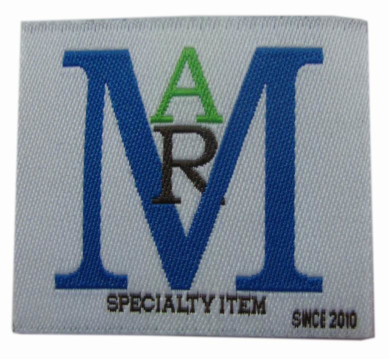 Quality Center Fold Woven Clothes Label Washable No Shrinking Soft Hand Touch for sale