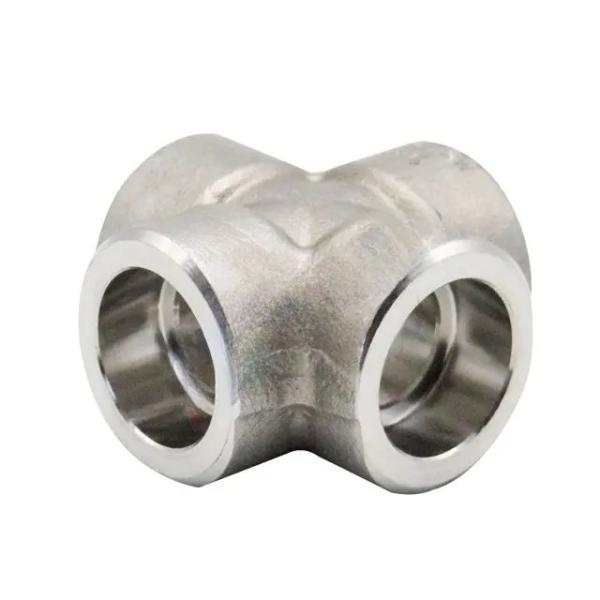 Carton Box Cross Pipe Fitting Threaded End Type 1/2 Inch Connection Size For Use In Fuel Oil Water And Gas Lines