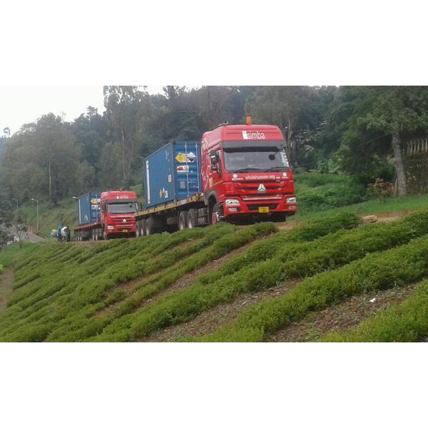 Sinotruck Used Tractor Trucks 10 Wheel 50 Tons 2014 Year With Short Mileage