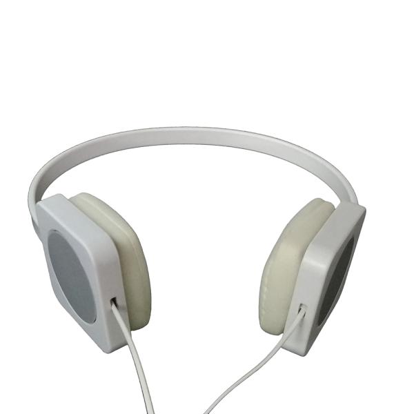 OEM & ODM wired headset with sound deduction for music fancier in thin headband with lightest weight in white