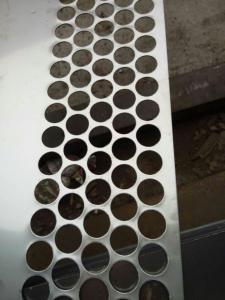 Stainless Steel Perforated Metal Mesh Sheet 0 . 8mm - 2mm For Protection Decoration