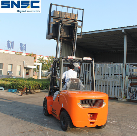 4ton Standard Fd40 Isuzu Engine Diesel Forklift Price