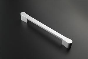 China Silver Oil Spraying Aluminum Pull Handles For Drawer Slide Hardware on sale