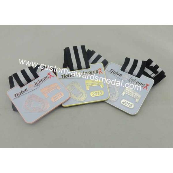 Tjalve Lekene Enamel Medal Zinc Alloy , Gold / Silver Plating