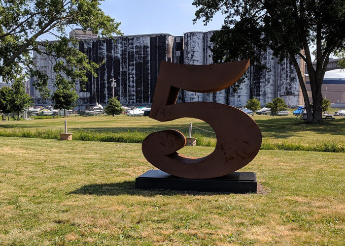 Quality Number 5 Garden Decor Corten Steel Sculpture For Outdoor , Corrosion Stability for sale