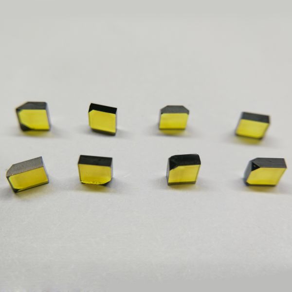 Yellow Synthetic Diamond Plates Mono Hpht Diamonds For Cutting Tools