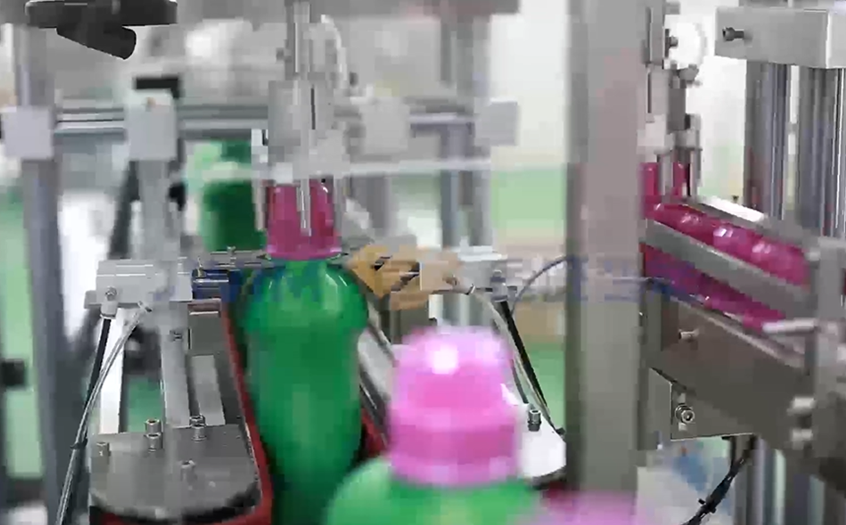 Automatic Soap Detergent Dishwashing Piston Liquid Filling Machine 4 Head 100ml-1000ml